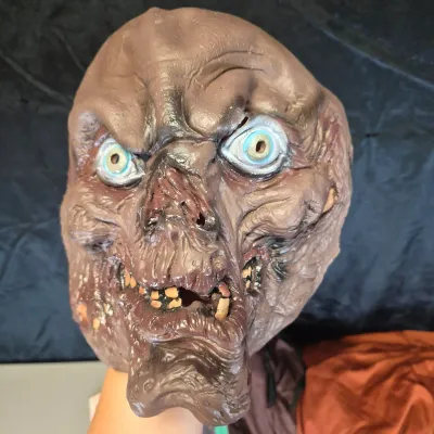 LOT 185B: Vintage Scream, Crypt Keeper, Michael Myers Costumes