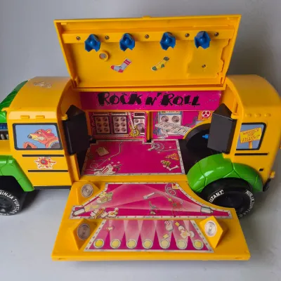 LOT 48B: Vintage 1992 TMNT Rock n Roll Muta Bus & 1991 Shreddermobile