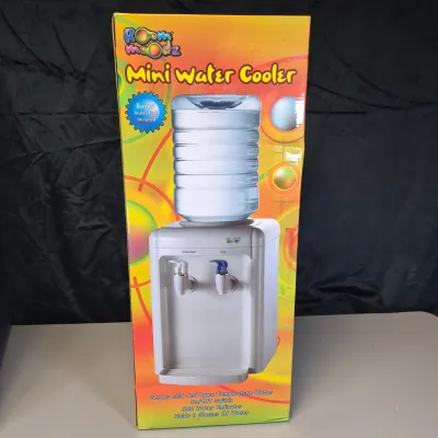 LOT 8B: Room Moodz Mini Water Cooler (NIB) & Vintage Dallas Cowboys Mini Locker