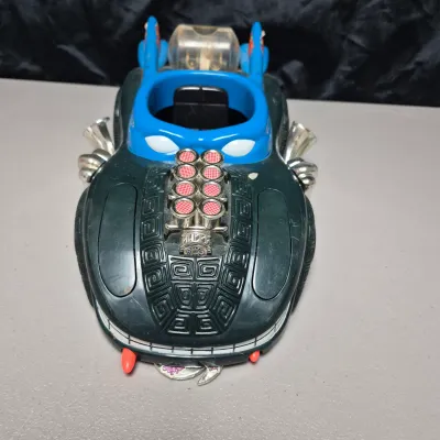LOT 189B: Vintage 1992 TMNT Turtlemobile & Mutations Muta-Ski Vehicle