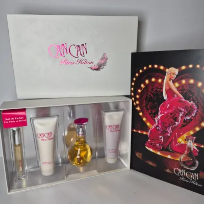 LOT 49B: Paris Hilton Can Can Fragrance Gift Set