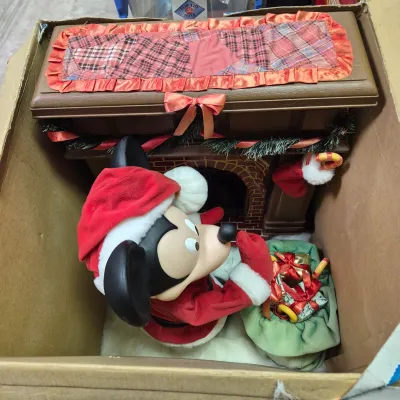 LOT 7B: "Santa Stop Here" 5-Ft Fiber Optic Sign & Mickey Holiday Animation
