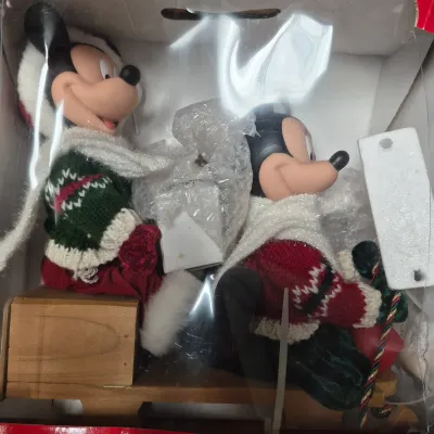 LOT 43B: Disney Animated Snowglobe (NIB), Mickey & Minnie Sleigh Ride Animation & Golfer Mickey Animated Decor