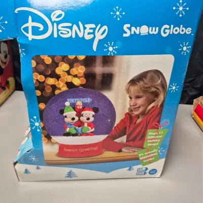 LOT 43B: Disney Animated Snowglobe (NIB), Mickey & Minnie Sleigh Ride Animation & Golfer Mickey Animated Decor