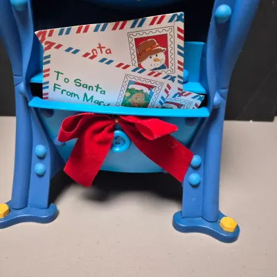 LOT 40B: Vintage Animated Holiday Decor- Mel Box Talking Mailbox, Singing Frosty the Snowman & Color Changing Snowman