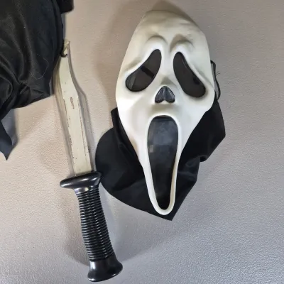 LOT 185B: Vintage Scream, Crypt Keeper, Michael Myers Costumes