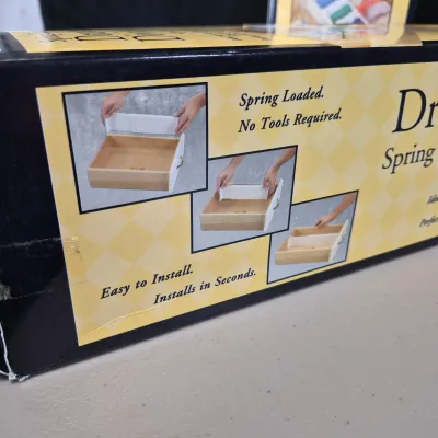 LOT 60B: Assortment of 6 Never Used Divided Drawer Organizers