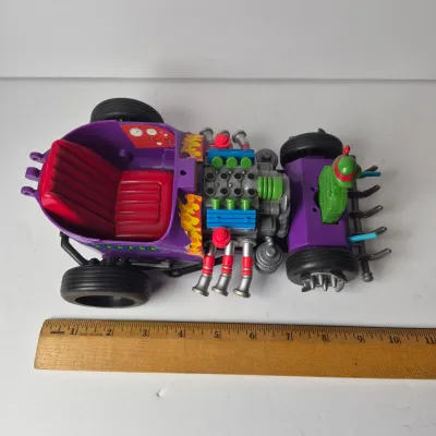LOT 48B: Vintage 1992 TMNT Rock n Roll Muta Bus & 1991 Shreddermobile