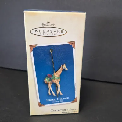 LOT 3B Hallmark Carousel Animated Display with 2 Horses, Lion, Giraffe & Polar Bear-Never Used