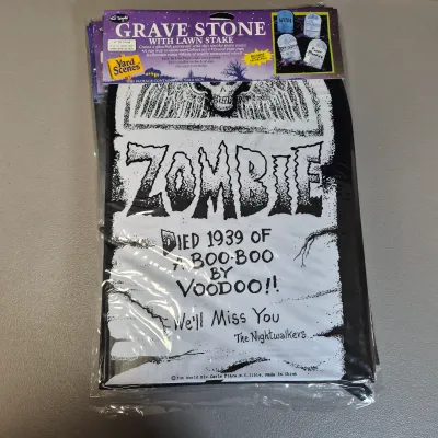 LOT 184B: Great Lot of All New Halloween Decorations