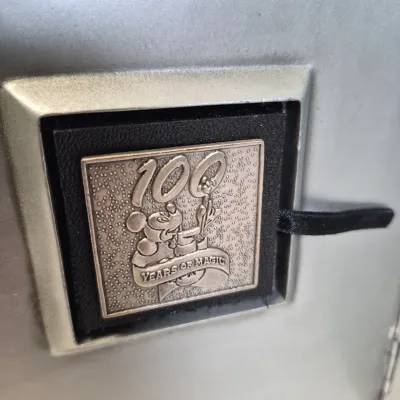 LOT 23B: Walt Disney World Decorative Picture Frames & Photo Albums with 2 Metal frames that include Collector Pin