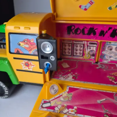 LOT 48B: Vintage 1992 TMNT Rock n Roll Muta Bus & 1991 Shreddermobile