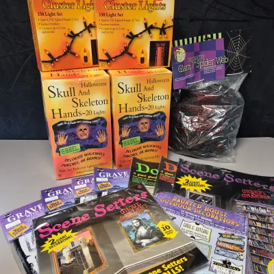 LOT 184B: Great Lot of All New Halloween Decorations
