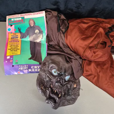 LOT 185B: Vintage Scream, Crypt Keeper, Michael Myers Costumes