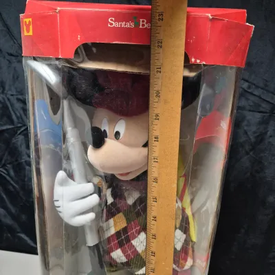 LOT 43B: Disney Animated Snowglobe (NIB), Mickey & Minnie Sleigh Ride Animation & Golfer Mickey Animated Decor