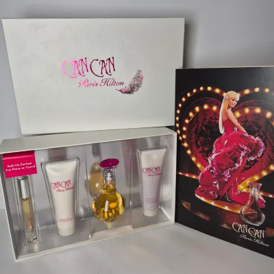 LOT 49B: Paris Hilton Can Can Fragrance Gift Set