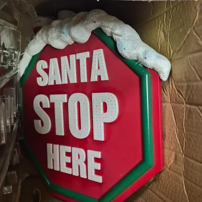 LOT 7B: "Santa Stop Here" 5-Ft Fiber Optic Sign & Mickey Holiday Animation