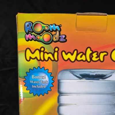 LOT 8B: Room Moodz Mini Water Cooler (NIB) & Vintage Dallas Cowboys Mini Locker
