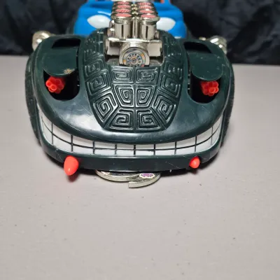 LOT 189B: Vintage 1992 TMNT Turtlemobile & Mutations Muta-Ski Vehicle