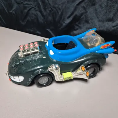 LOT 189B: Vintage 1992 TMNT Turtlemobile & Mutations Muta-Ski Vehicle