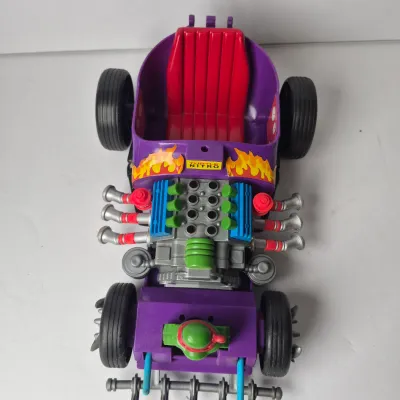 LOT 48B: Vintage 1992 TMNT Rock n Roll Muta Bus & 1991 Shreddermobile