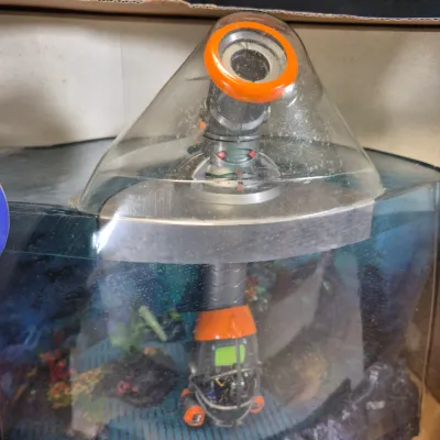LOT 57B: Vintage Undersea Encounter Aquarium (NIB) & Challenge 20 Questions Game