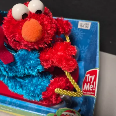 LOT 41B: Animated Big Bird, Sesame Street Sleigh Ride Animated Decor & Elmo Bubble Blower