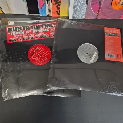 LOT 187B: Collection of Vinyl DJ Singles from Early 2000s (Sealed) & Assortment of 45s
