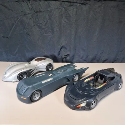 LOT 181B: Vintage 1992-94 Batman Animated Series/Legends of Batman Batmobiles