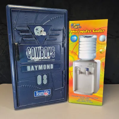 LOT 8B: Room Moodz Mini Water Cooler (NIB) & Vintage Dallas Cowboys Mini Locker