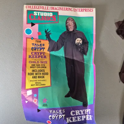 LOT 185B: Vintage Scream, Crypt Keeper, Michael Myers Costumes