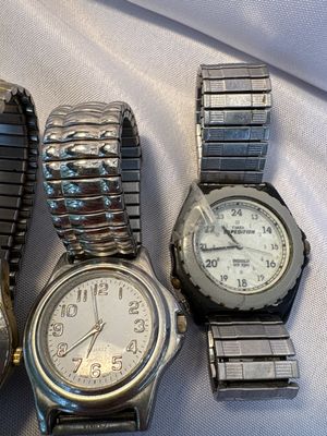 Sale Photo Thumbnail #57: See pics. Need repair or batteries.