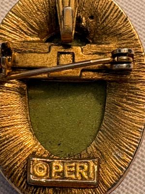 Sale Photo Thumbnail #274: Black Coro Cameo, green Peri cameo