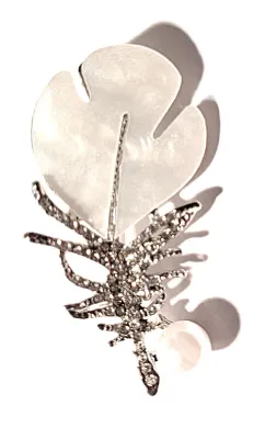 **NEW ARRIVAL** Acrylic Mother-of-Pearl Style "SPLIT PETALS FLOWER" BROOCH (2" x 1") with Single Faux Pearl, Clear...