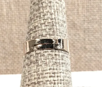 **NEW ARRIVAL** Size 7½ Magenta Colored HEART RING with Clear Stones Surround on a Rose Gold Tone ADJUSTABLE SPLIT Band (2.5g)