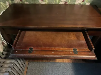 Computer desk