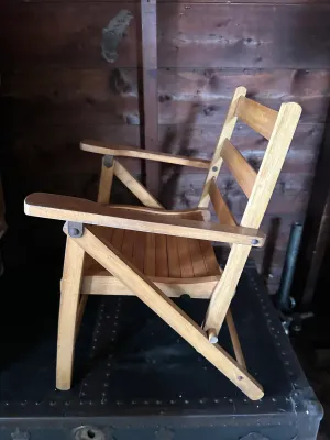 Child's chair
