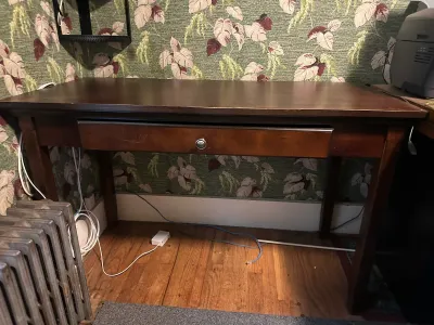 Computer desk