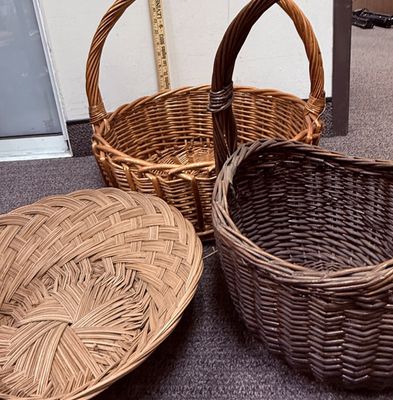 Sale Photo Thumbnail #250: 3 baskets in very good condition.