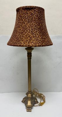 Sale Photo Thumbnail #198: Tested, works as expected. Approx. 28” tall. No finial nut to secure the shade, see photos. Good condition.
