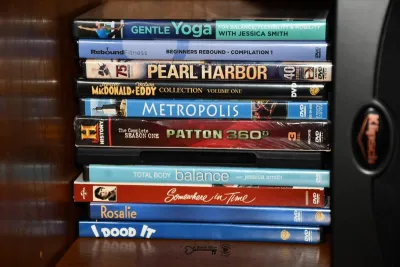 Sale Photo Thumbnail #301: 300 living room