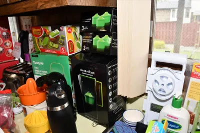 Sale Photo Thumbnail #191: 190 kitchen