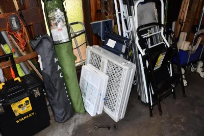 Sale Photo Thumbnail #894: 893 garage