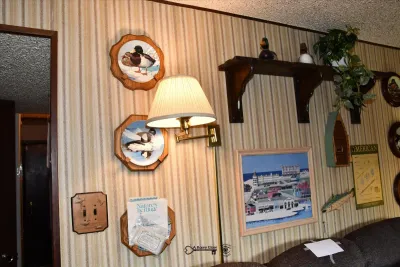 Sale Photo Thumbnail #391: 390 family room