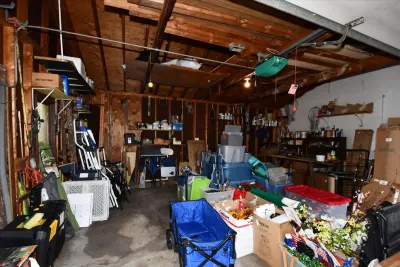 Sale Photo Thumbnail #863: 862 garage