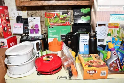 Sale Photo Thumbnail #187: 186 kitchen