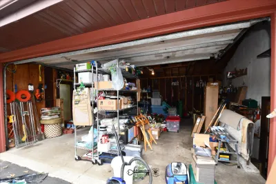 Sale Photo Thumbnail #859: 858 garage