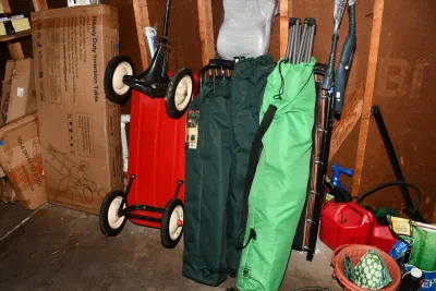 Sale Photo Thumbnail #857: 856 garage