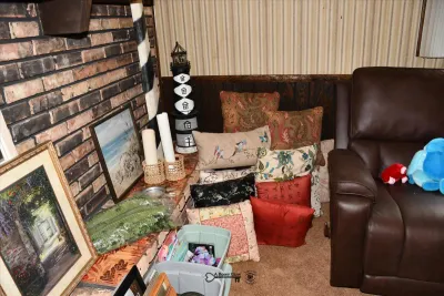 Sale Photo Thumbnail #359: 358 family room