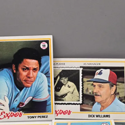 LOT 121: 1978 and 1980 Topps Baseball Cards - Eddie Murray, Paul Molitor, Reggie Jackson, Nolan Ryan and More